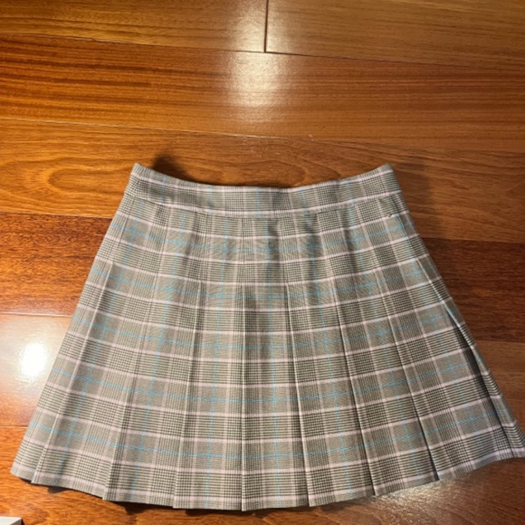 Aritzia Pleated Plaid "Olive" Mini Skirt - Picture 2 of 3